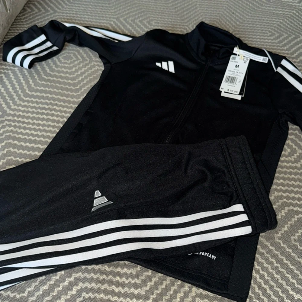 NWT Adidas Matchingg Set for Kid 11/12 years - Picture 3 of 3